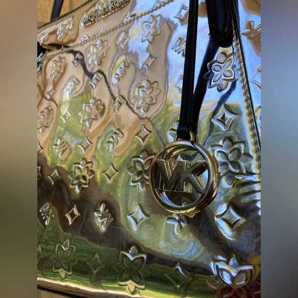 Michael Kors Metallic Silver Monogram Mirror Zipper Top Ciara Tote Bag Purse - Picture 3 of 17